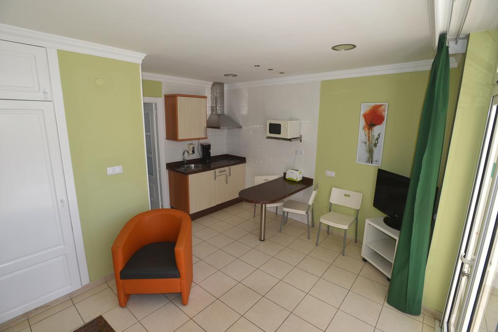 Apartamentos Arco Iris 플라야 델 잉글스 객실 사진